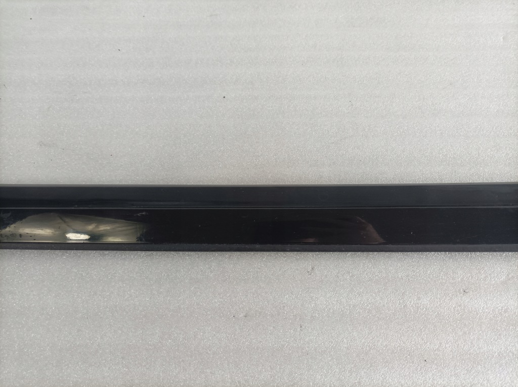 фото №4, Молдинг двері правий перед vw passat b8