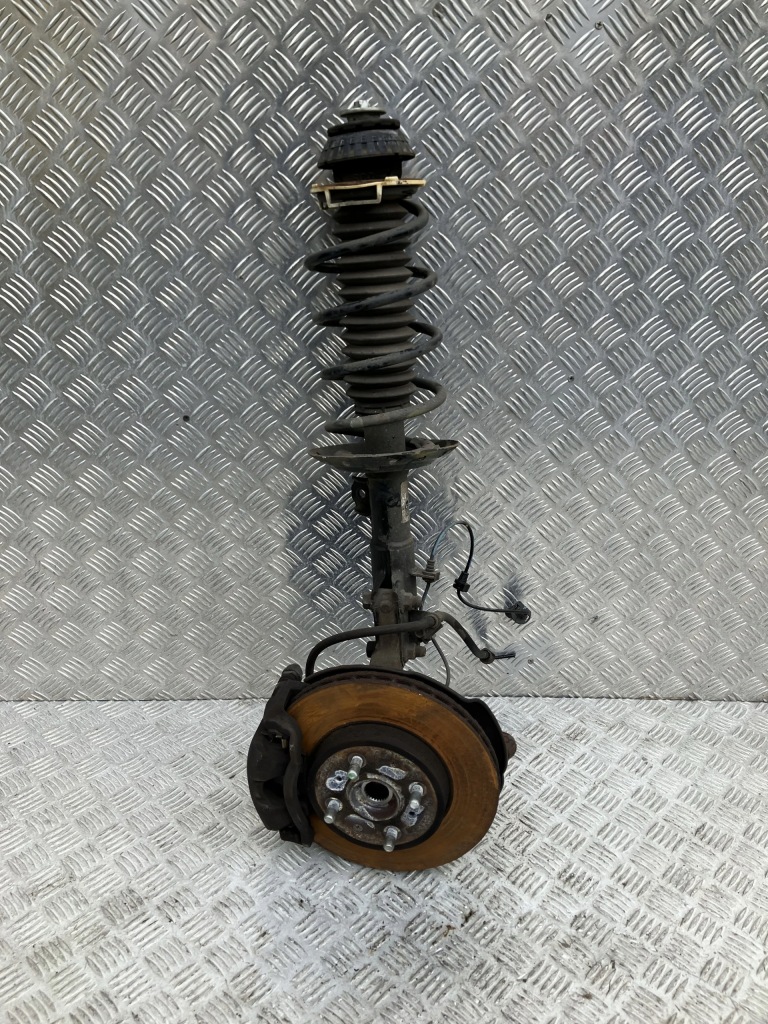 фото №1, Амортизационная стойка поворотный кулак левый перед honda jazz iv 15- 1.3 автоматическая коробка передач