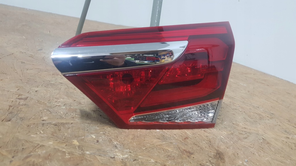 фото №1, Hyundai i-40 lift kombi лампа задняя задняя w крышка