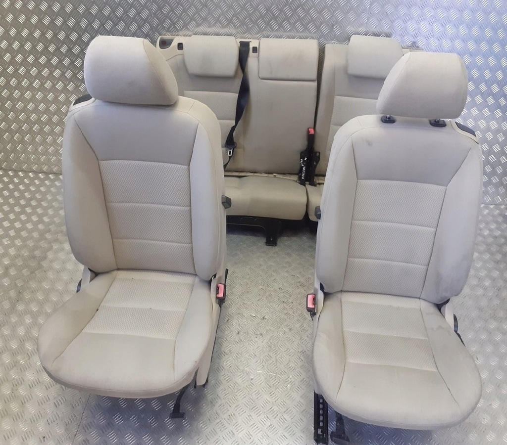 фото №1, Сидіння заднє сидіння комплект + обшивки mercedes w169 1.7