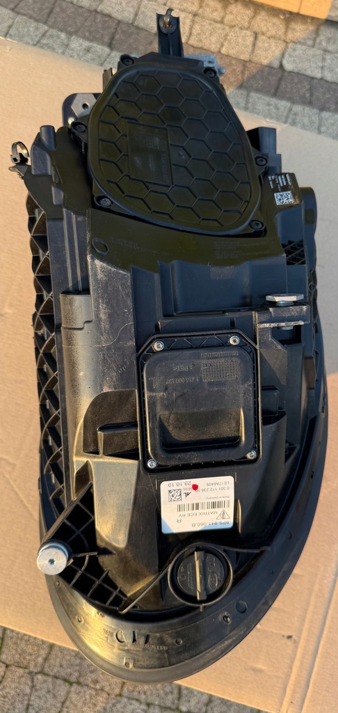 фото №11, Porsche 911 992 turbo s лампа правая led matrix idelana комплектная czarna