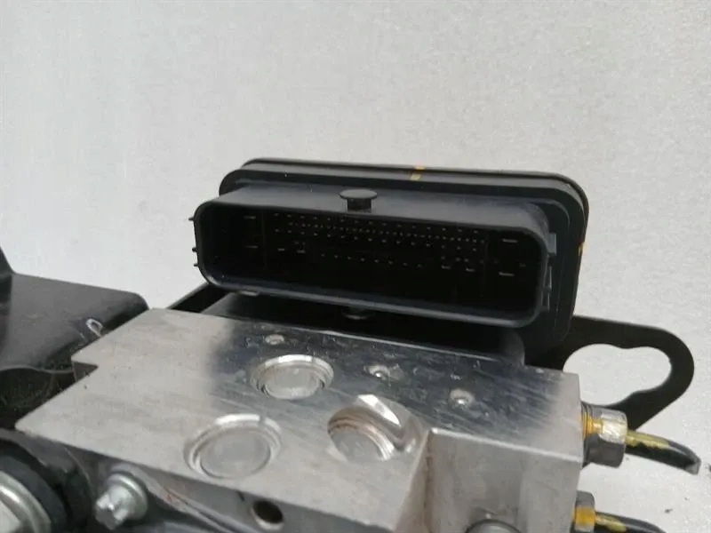 Насос abs ferrari f8 f142mfl 828152 блок гидравлический насоса abs Недорого