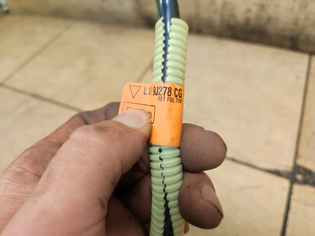 фото №11, Wąż трубка шланг топлива explorer vi 6 3.0b hybrid