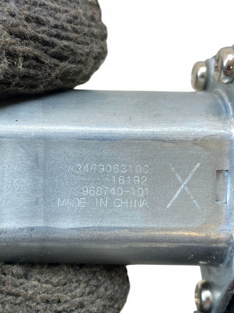 фото №9, Mercedes-benz gls x166 моторчик стекло задний a2469063100