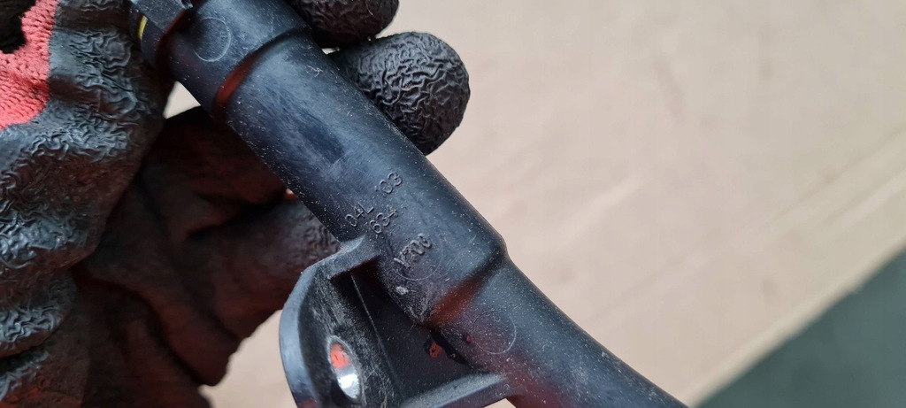 фото №8, A4 b9 8w щуп щуп масла с заглушка 2.0 tdi 04l103634 q5 a6 a5 8w