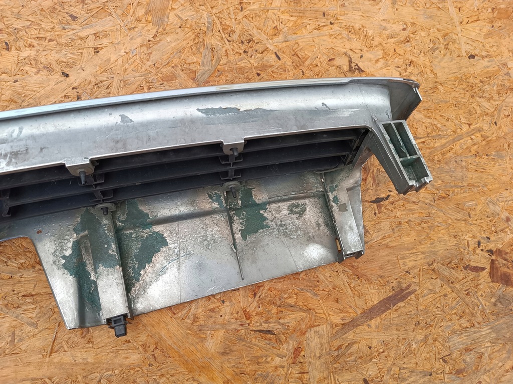 фото №12, Решітка решітка радіатора решітка радіатора бампера перед subaru legacy ii 1994- оригінал