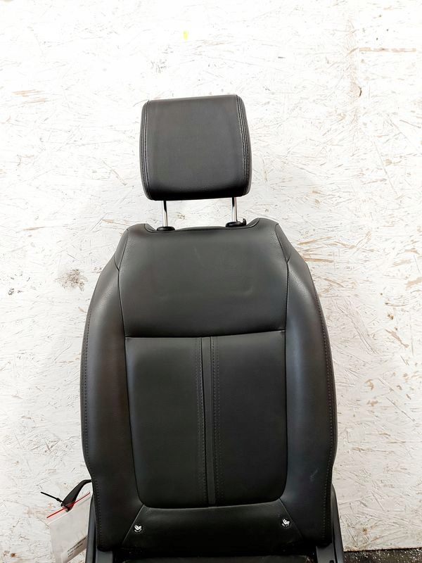 фото №3, Peugeot 5008 1 i сиденье ii 2 ряд средний кожа