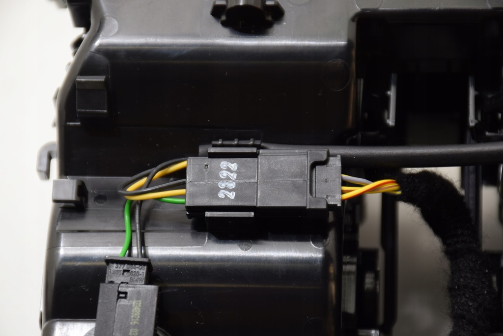 фото №8, Bmw 7 i7 g70 решётка обдув задняя туннель среднего