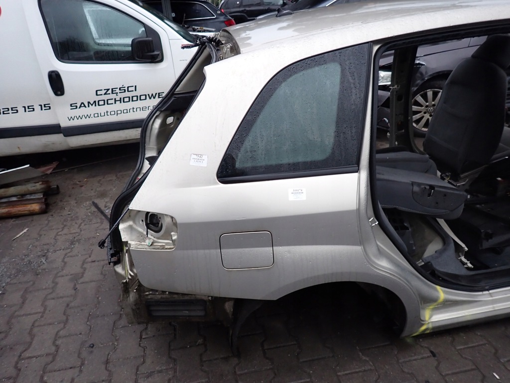 фото №1, Croma ii 05- крыло задняя правый задний четверть 272b