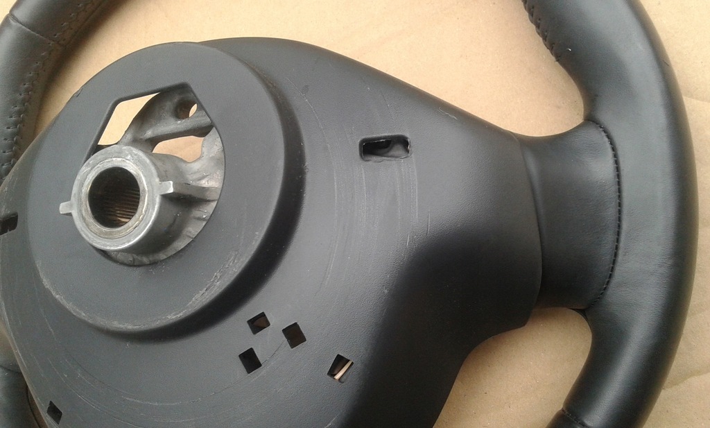 фото №16, Воздуховод карбон renault captur 1 i 13-19 484003722r