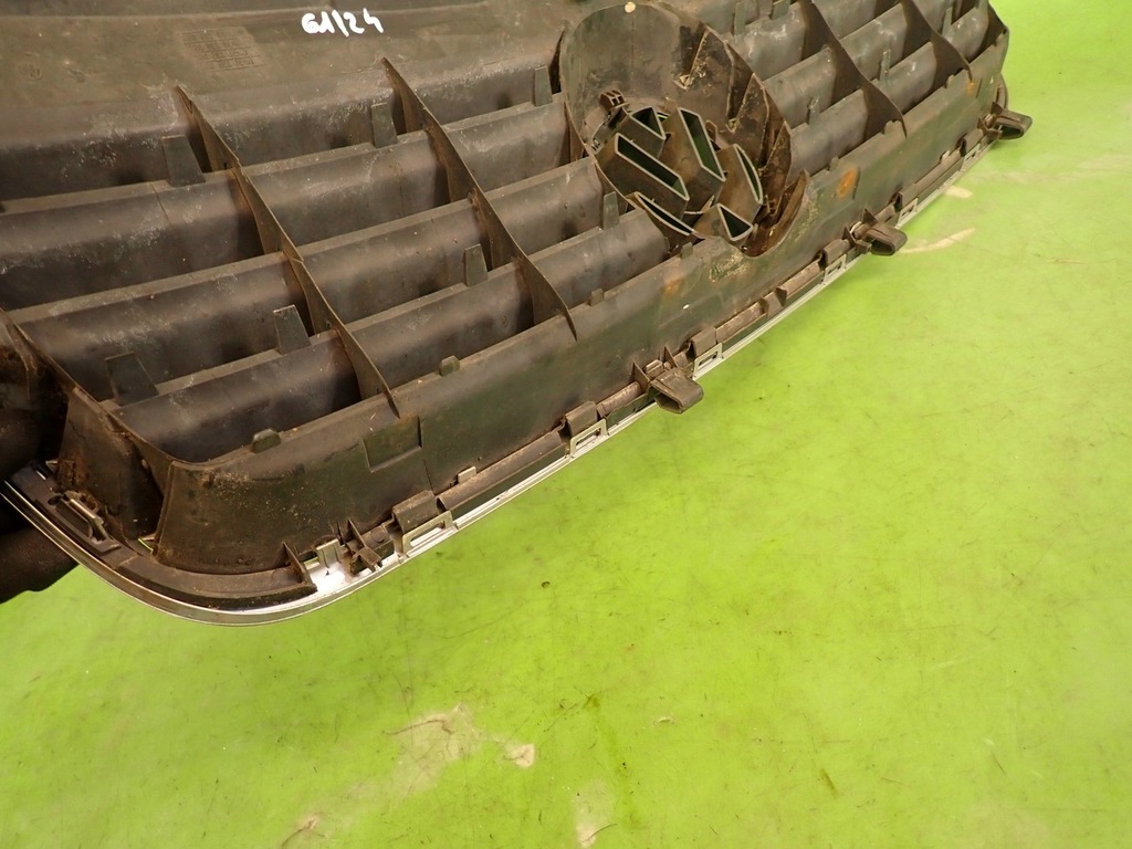 фото №12, Решётка радиатора решётка радиатора vw passat b5 lift 04r 3b0853651l