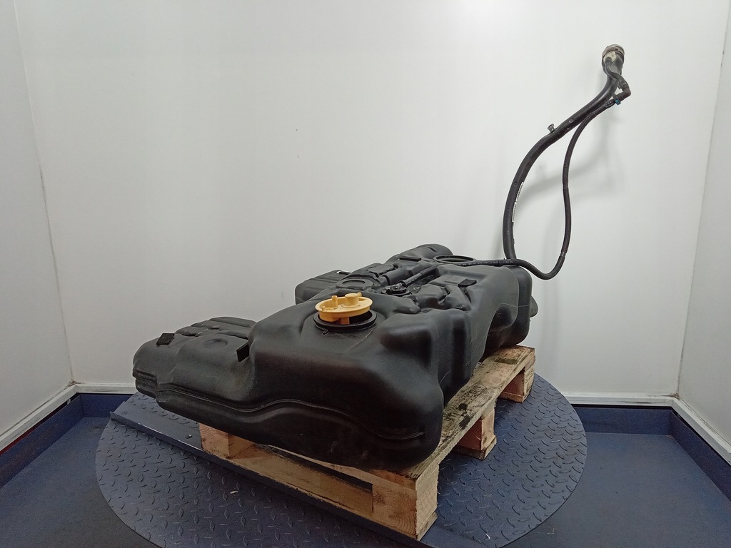 фото №7, Bmw x5 e70 e71 бак топлива bak дизель 7164253