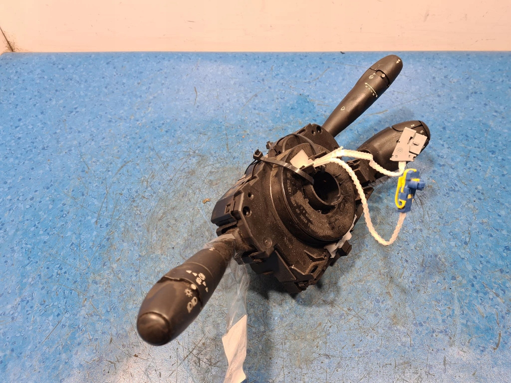 Peugeot 301 переключатель подрулевой  98042440xt Доставка