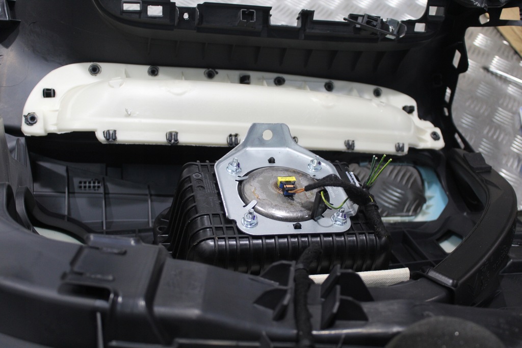 фото №8, Приборная панель консоль подушка безопасности подушки безопасности c3 picasso lift