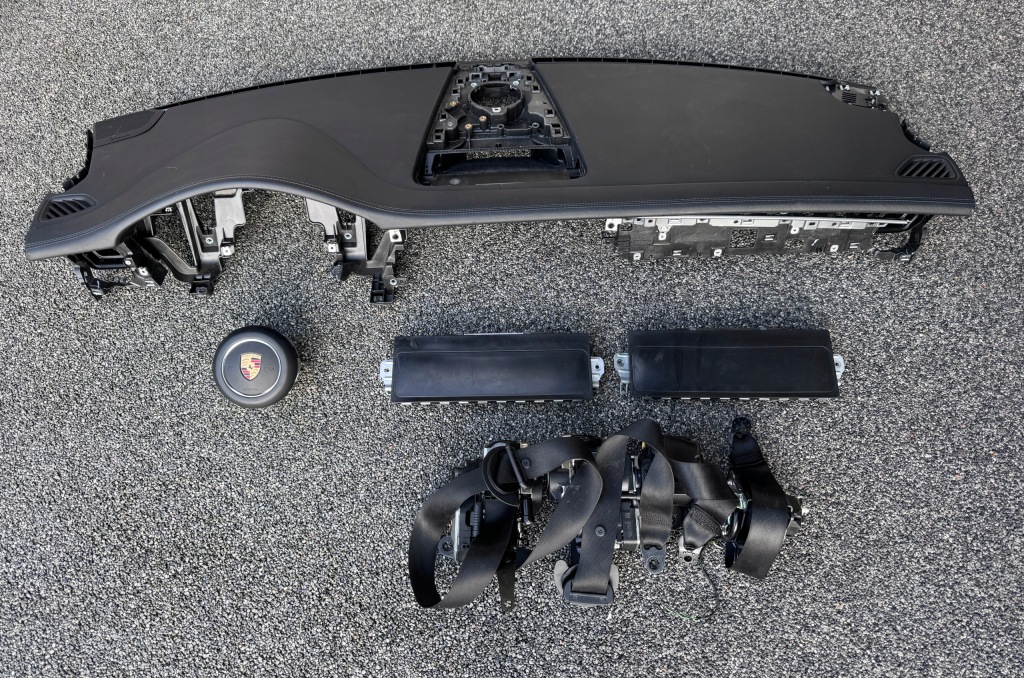 фото №1, Панель приладів подушка безпеки ремені porsche panamera 971