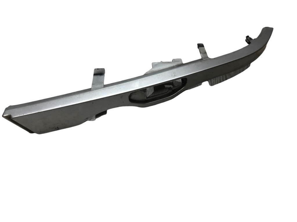 Купить Bmw e46 молдинг под фара правая 8231044