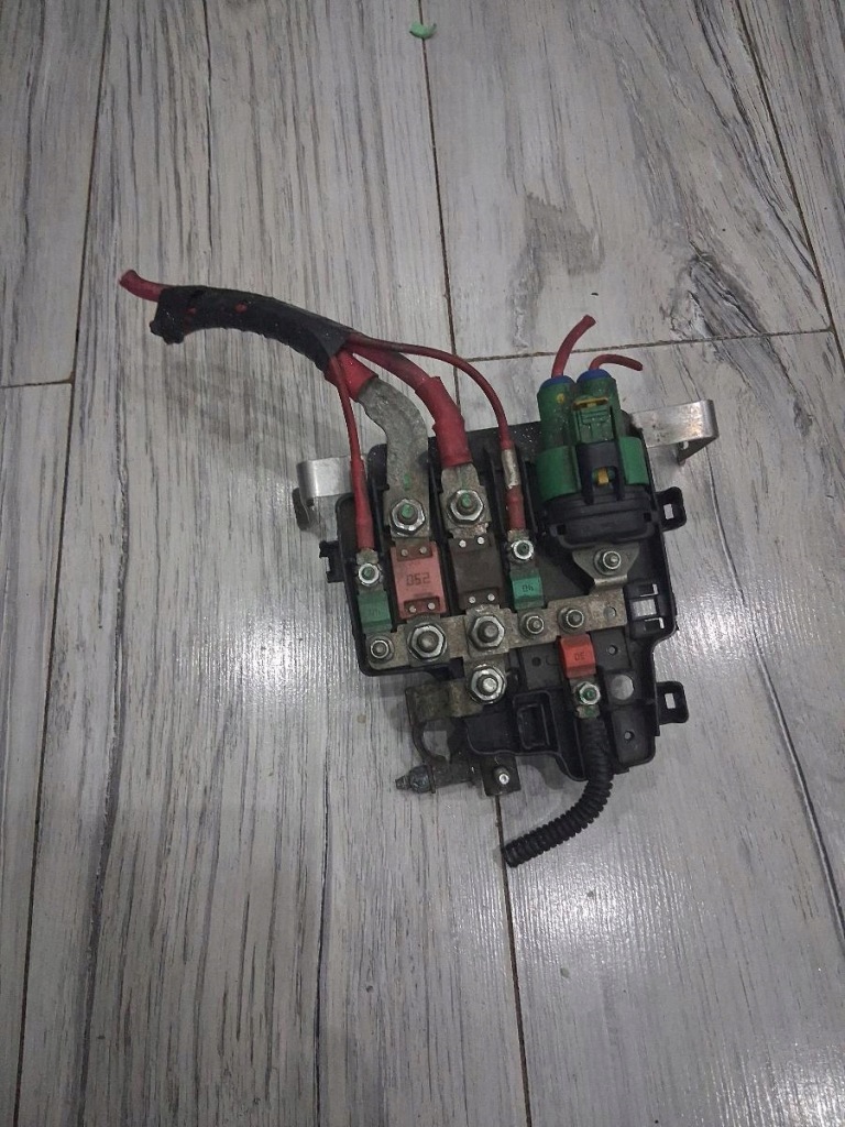 фото №1, Коробка запобіжників клема renault kangoo iii 241363873r