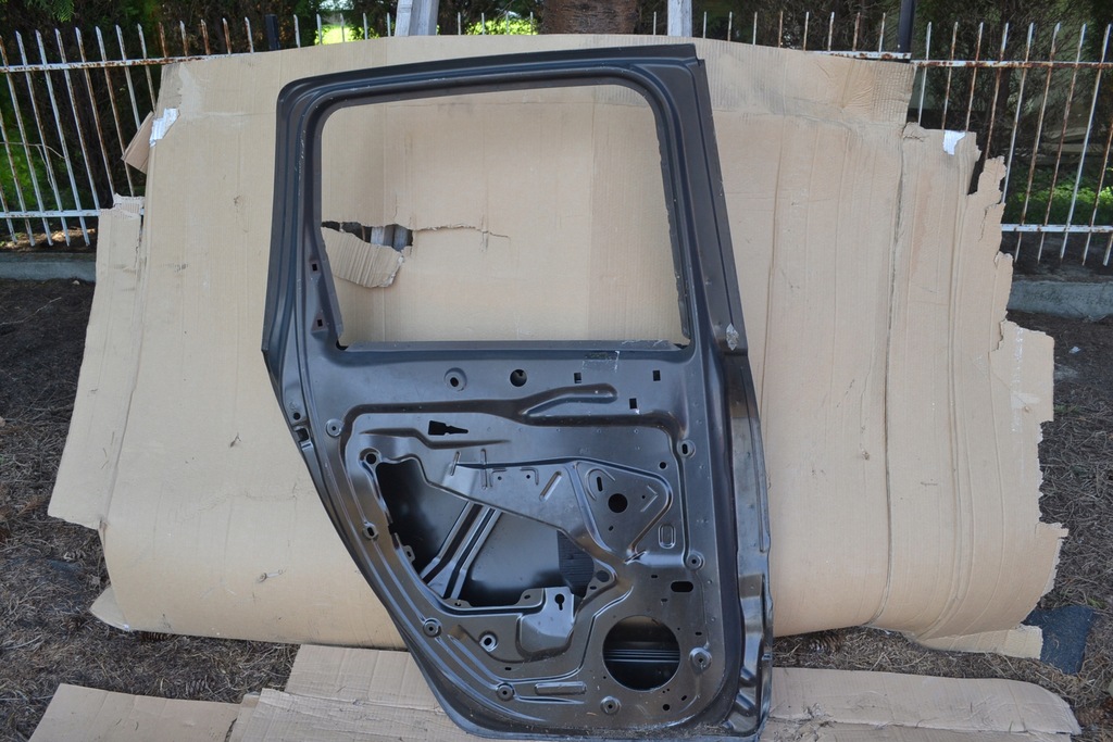 фото №3, Citroen c3 picasso дверь левый задняя