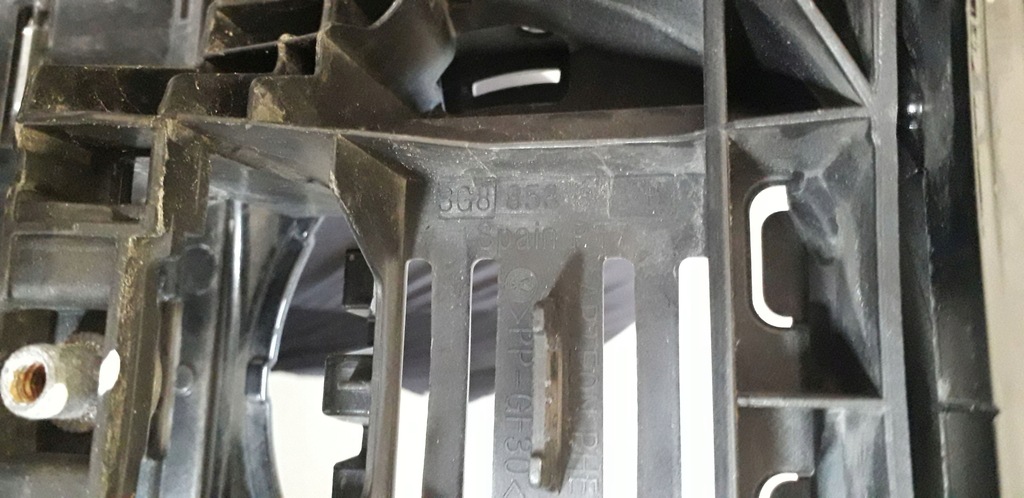 фото №13, Решётка радиатора решётка радиатора vw arteon r-line lift hybrid na запчасти 3g8853655h