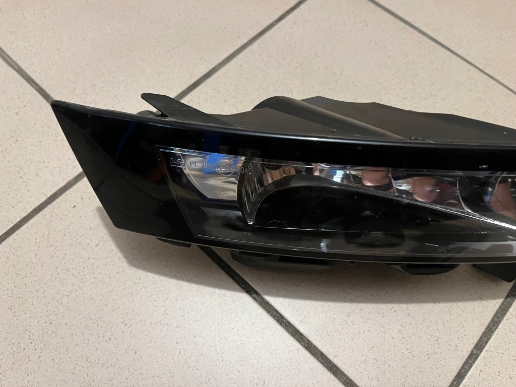 фото №3, Skoda rapid lift 5ja лампа противотуманная фара правый