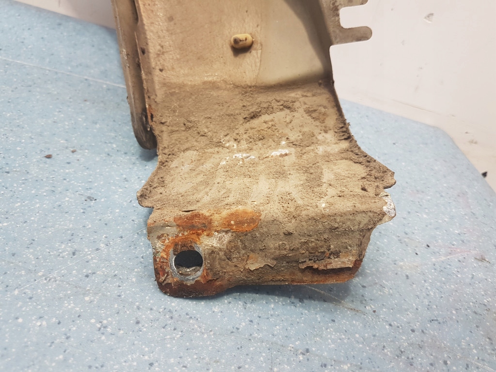 фото №9, Dacia sandero i крила перед правий tecna