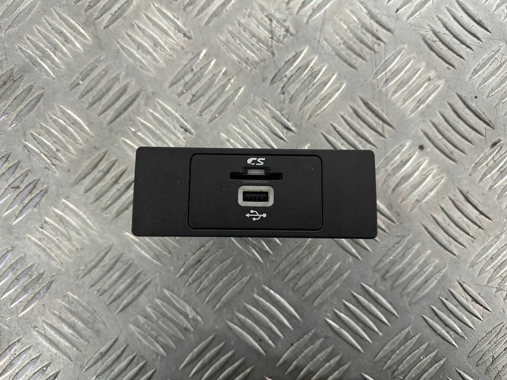 фото №1, Ford mondeo mk5 роз'єм port usb gc3t-14f014-aa