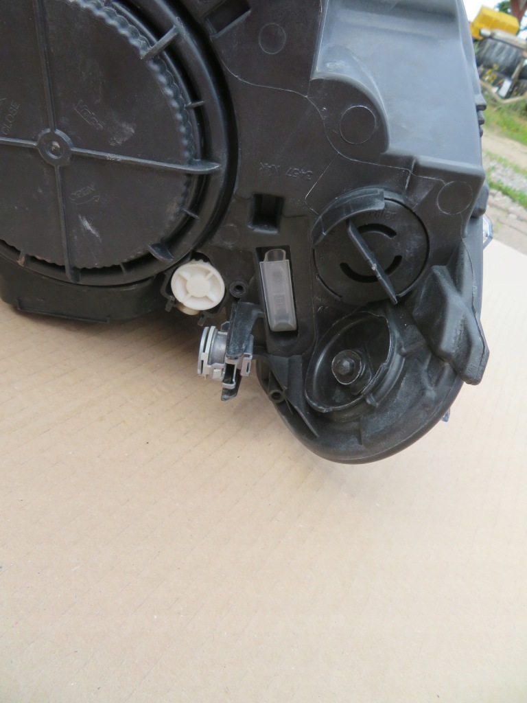 Фара левая bmw x1 f48 обычная h7 led 7346533-17 Недорого