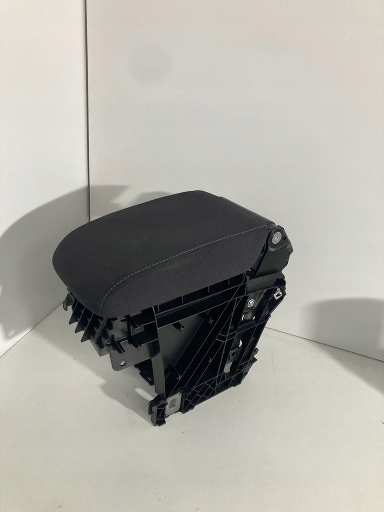 фото №1, Vw golf vii variant подлокотник 5g0864251j