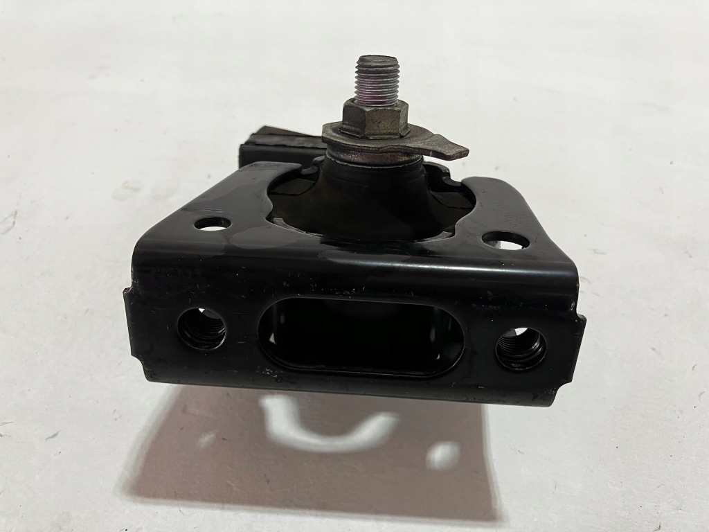 фото №4, Prius iii кронштейн подушка двигателя передняя