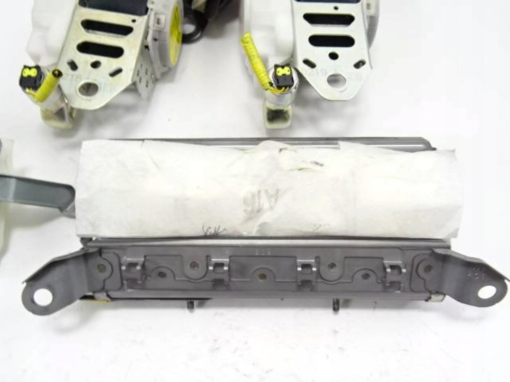 фото №9, Подушки безопасности ремни kpl. toyota avensis t27