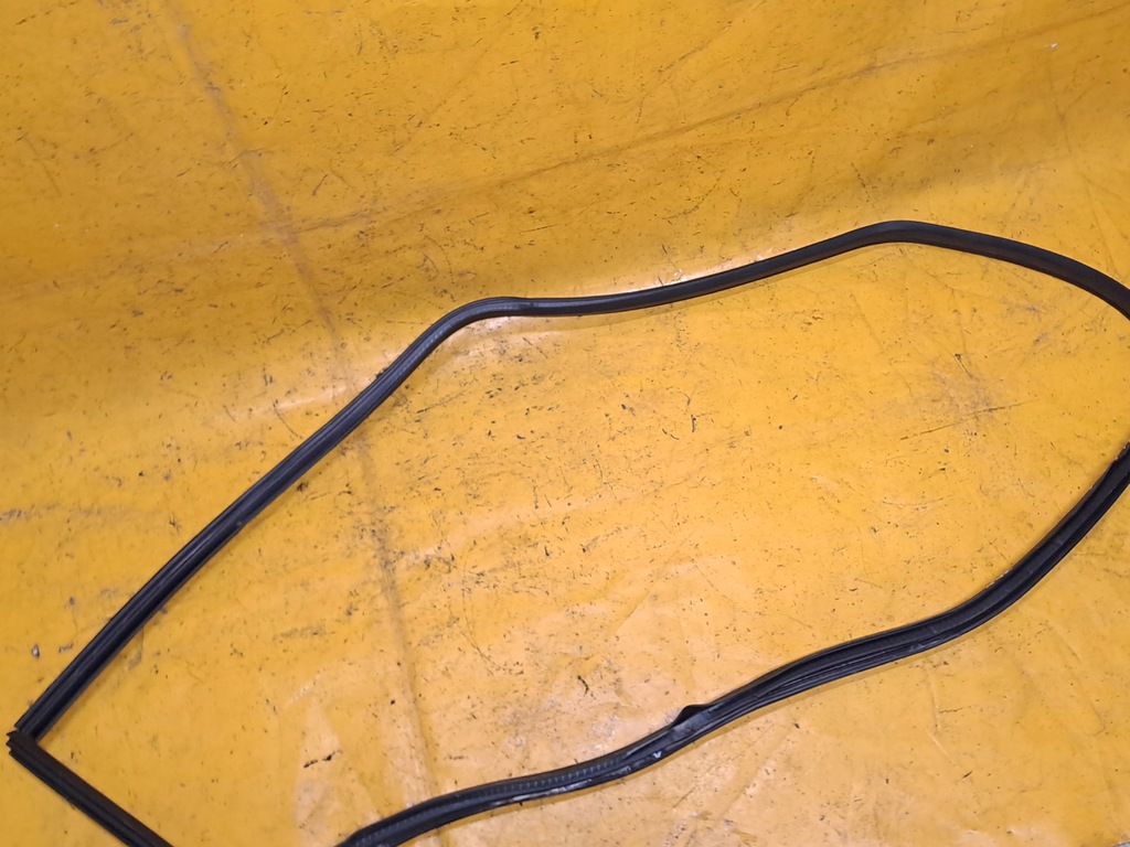 фото №9, Прокладка дверь правый задняя ford focus mk2 lift 07-11r hb 5 дверь