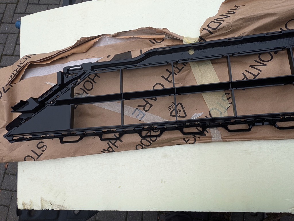 фото №6, Решітка бампера передній vw t-roc r line 2ga