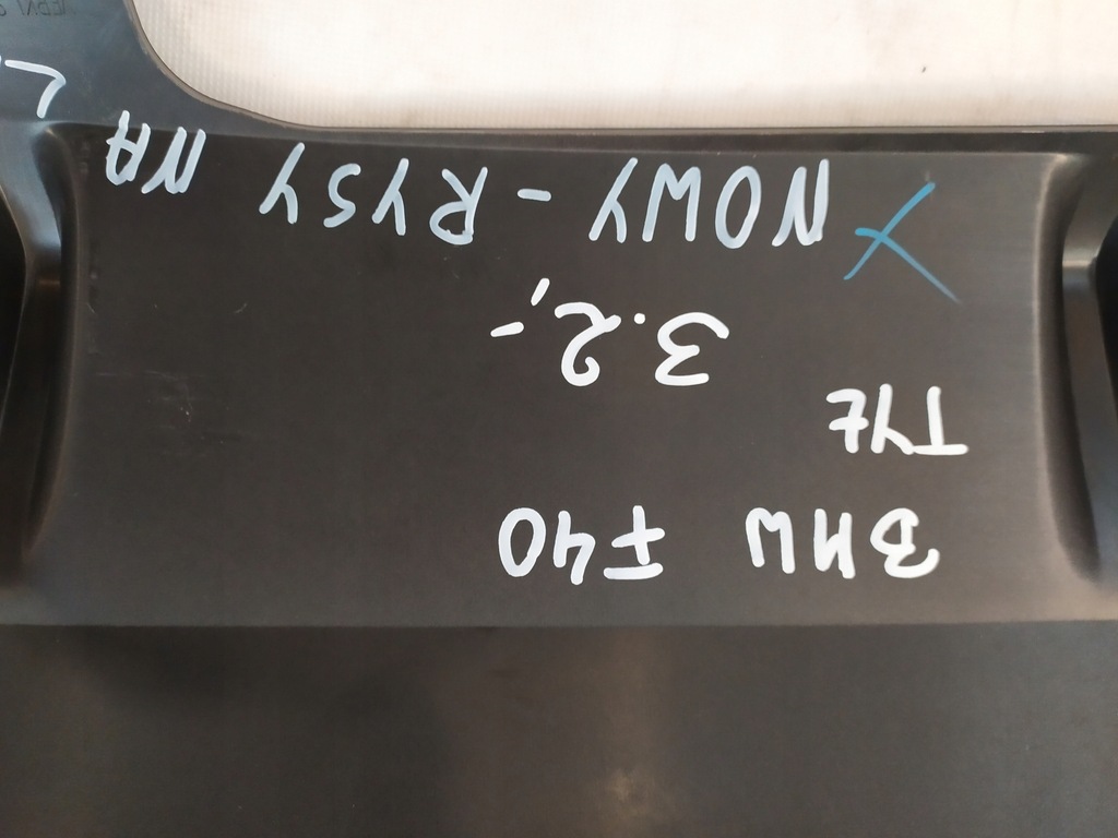 фото №11, Спойлер бампера задня bmw 1 f40