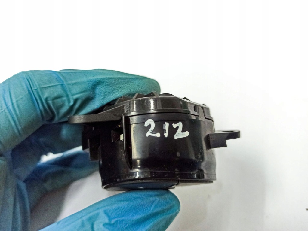 фото №8, Mercedes-benz e w212 2009 панели управление, переключатели