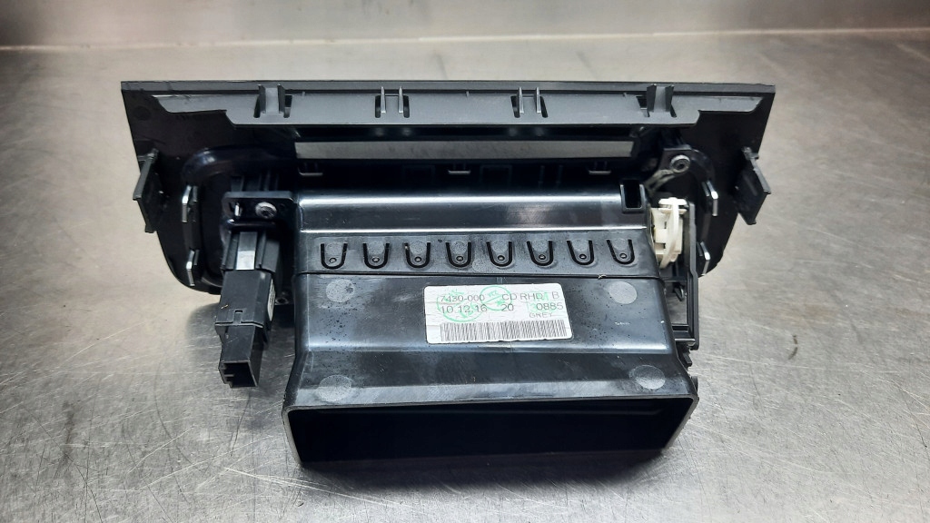 фото №9, Решётка обдув центральная 1302138 volvo v60 s60 ii 10-18r