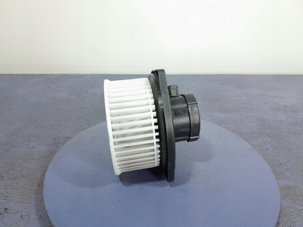 фото №1, Mitsubishi l200 iv 06- повітродувка повітря