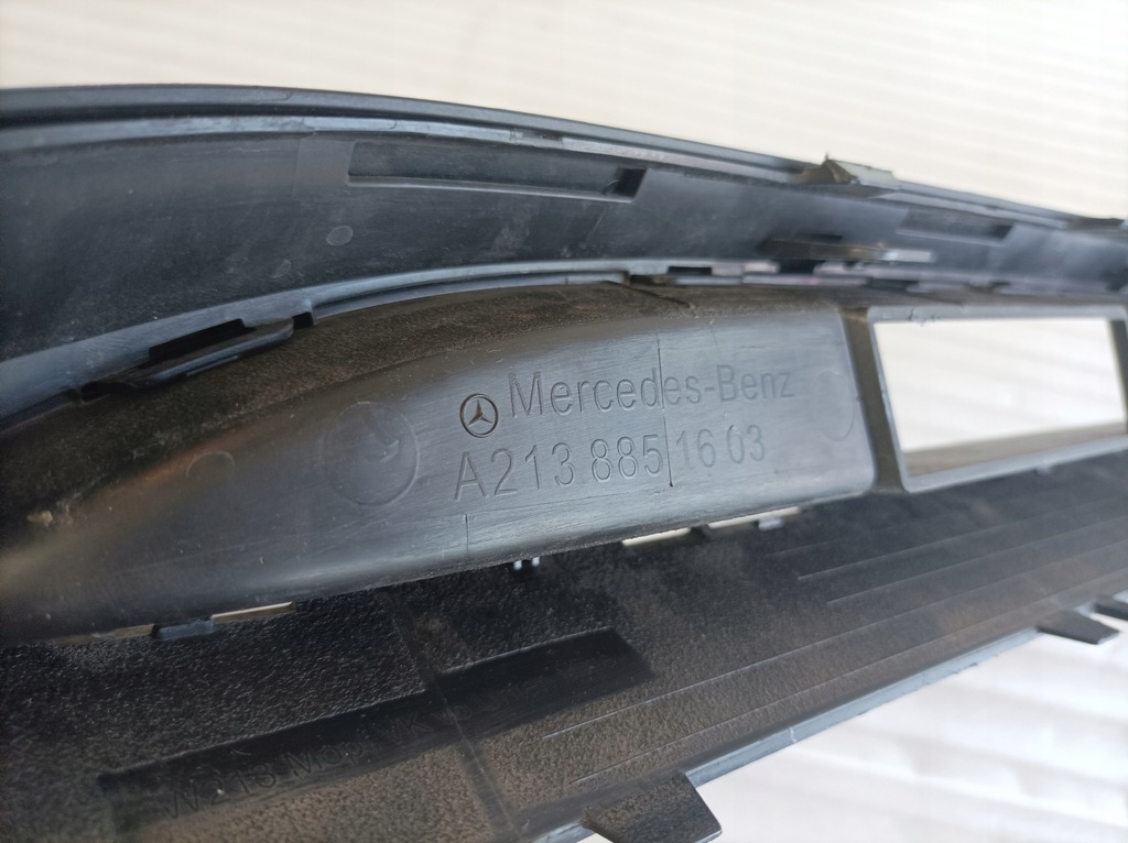 фото №14, Молдинг спойлер решётка бампера mercedes e w213