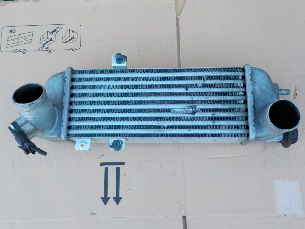 фото №1, Hyundai i30 06-12 1.6 crdi интеркулер