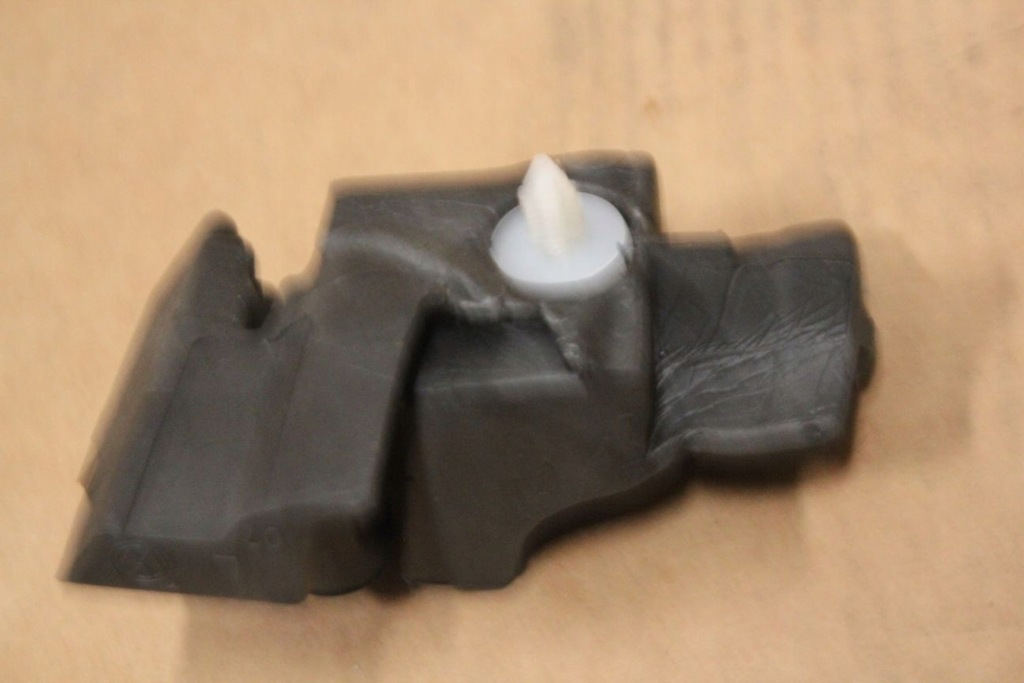 фото №1, Шумоизоляция жёлоб левая vw atlas 3cm864759