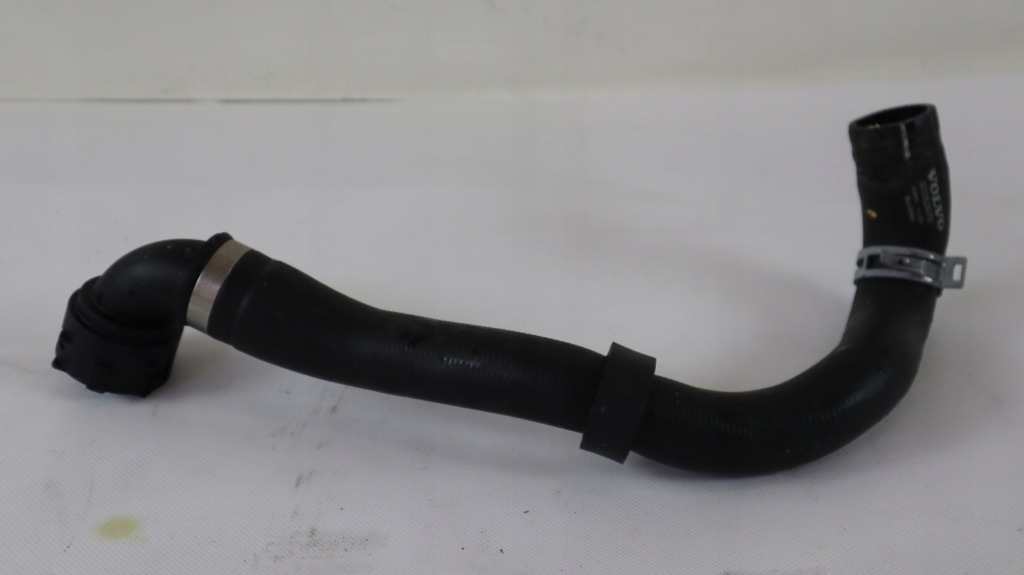 фото №1, Volvo v60 ii 2.0 t6 plug in hybrid шланг воды 32252070