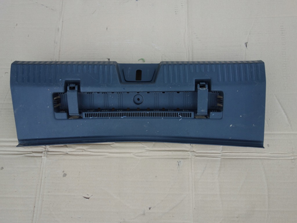 Купити Накладка поперечина заднього vw beetle кабріолет  5c3 америка