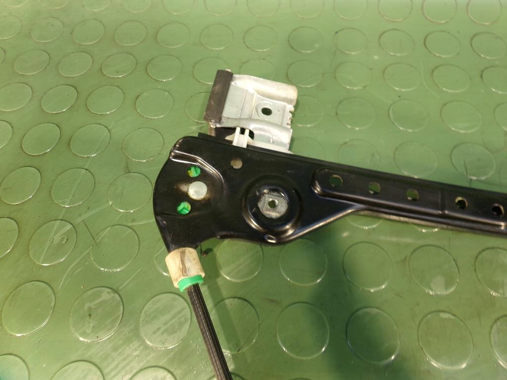 фото №4, Chrysler pacifica подъемник стекло правый передний