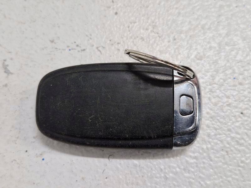 фото №8, Audi a4 b8 замок запалювання зчитувач карта ключ pilot 8k0909131c 8t0959754d