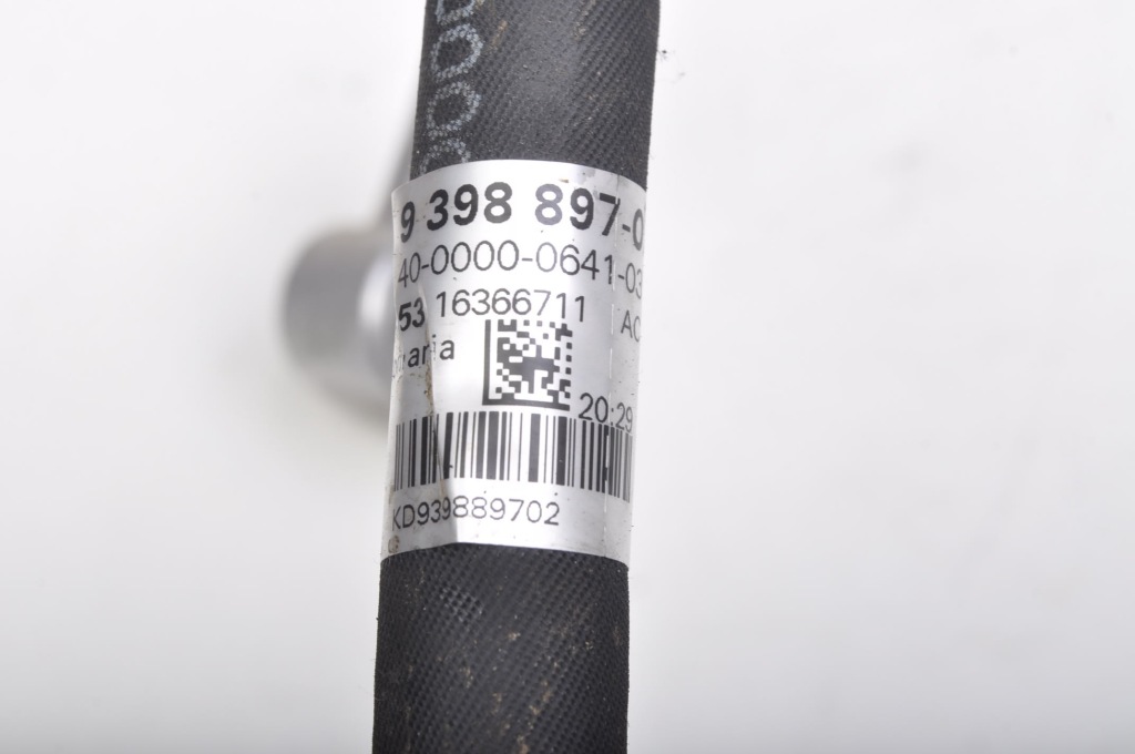 Bmw g29 2.0 шланг кондиционера 9398897 21r Недорого