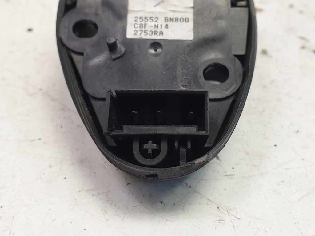 фото №3, Nissan primera p12 панель радио переключатель