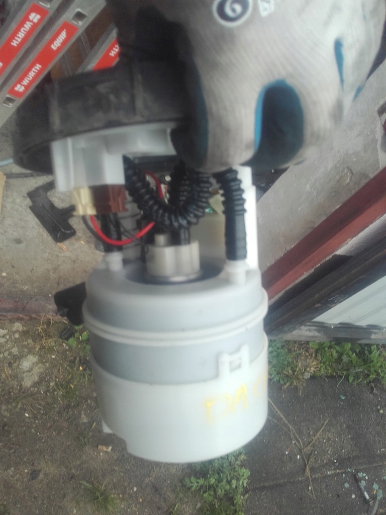 фото №4, Dacia sandero насос топлива 9265a02