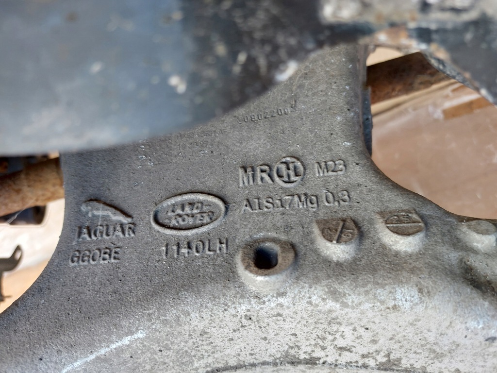 фото №7, Поворотный кулак подвеска левая задняя velar l560 19r 2.0 b