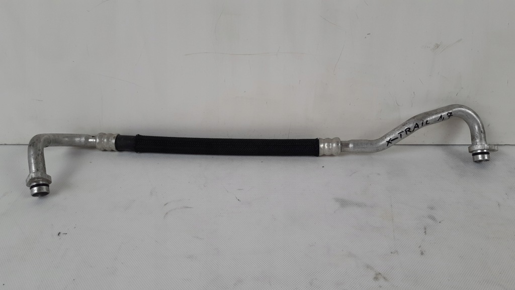 фото №1, Nissan x-trail 32t 1.7 шланг кондиционера