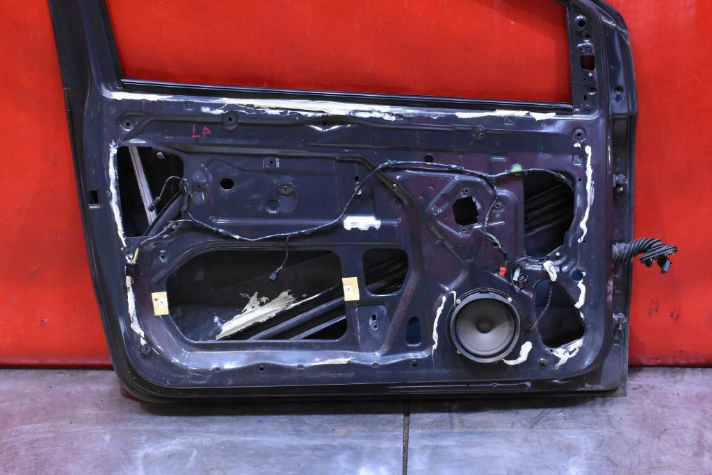 фото №14, Дверь левая перед передние серые vw fox 3d 03-11