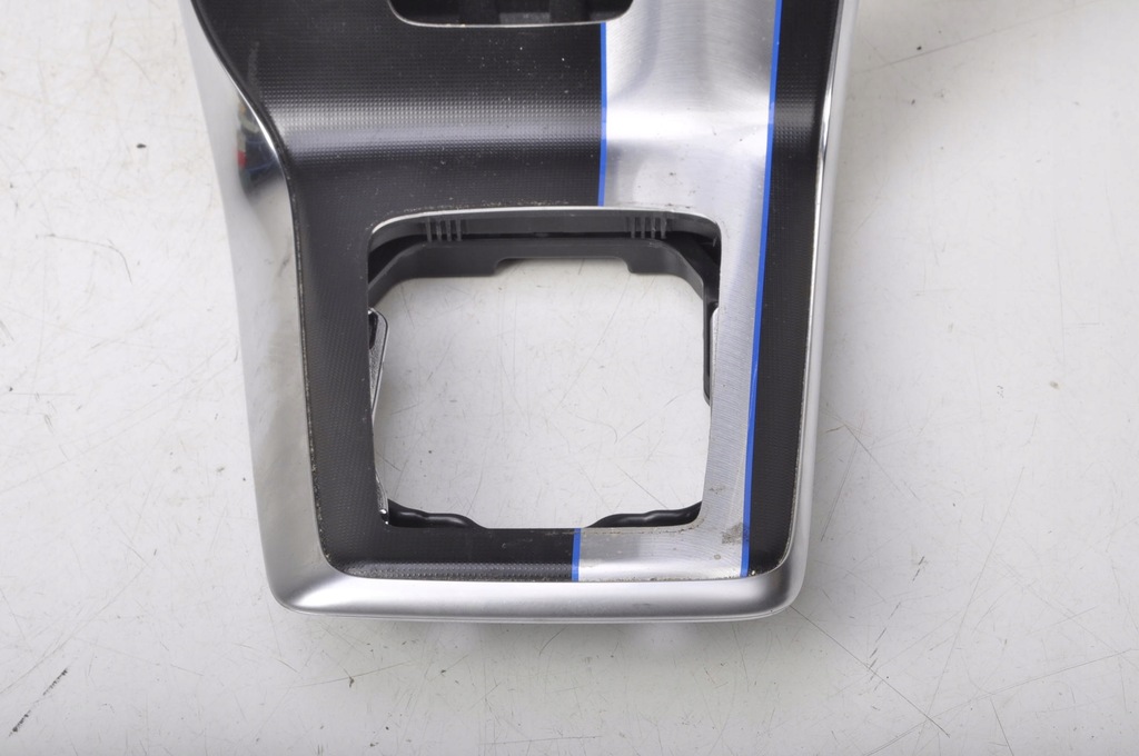 фото №7, Volvo v40 рамка панель консоль wodospad